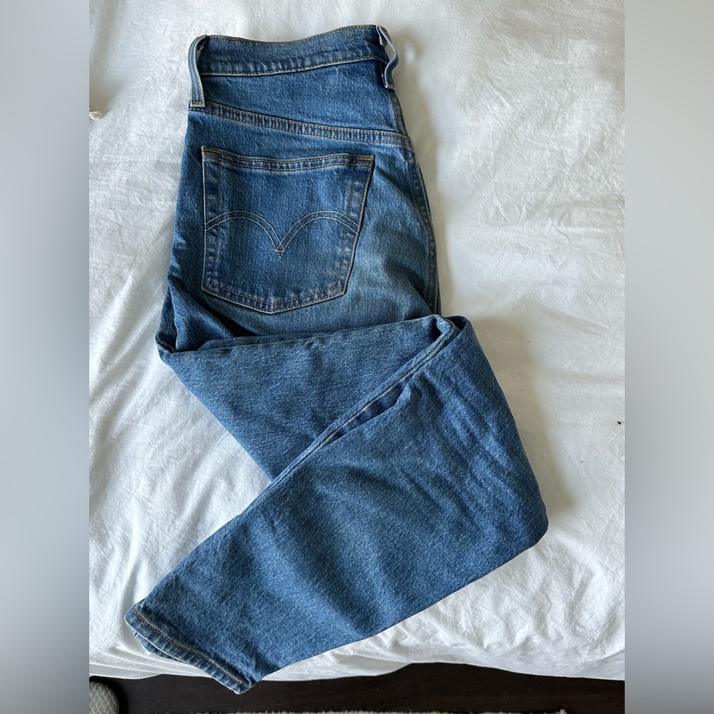 Levi’s 501 skinny, medium wash